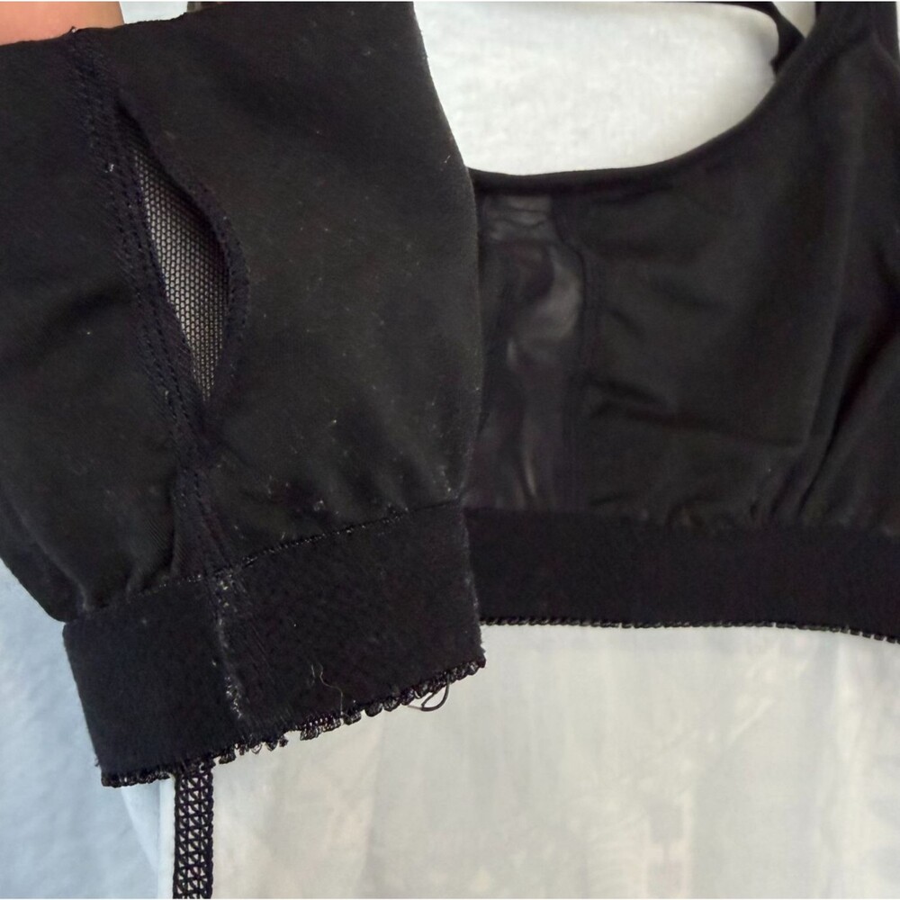 prAna Marley Tank Top Built In Shelf Bra Size S Gray White Athleisure Boho - Picture 10 of 12